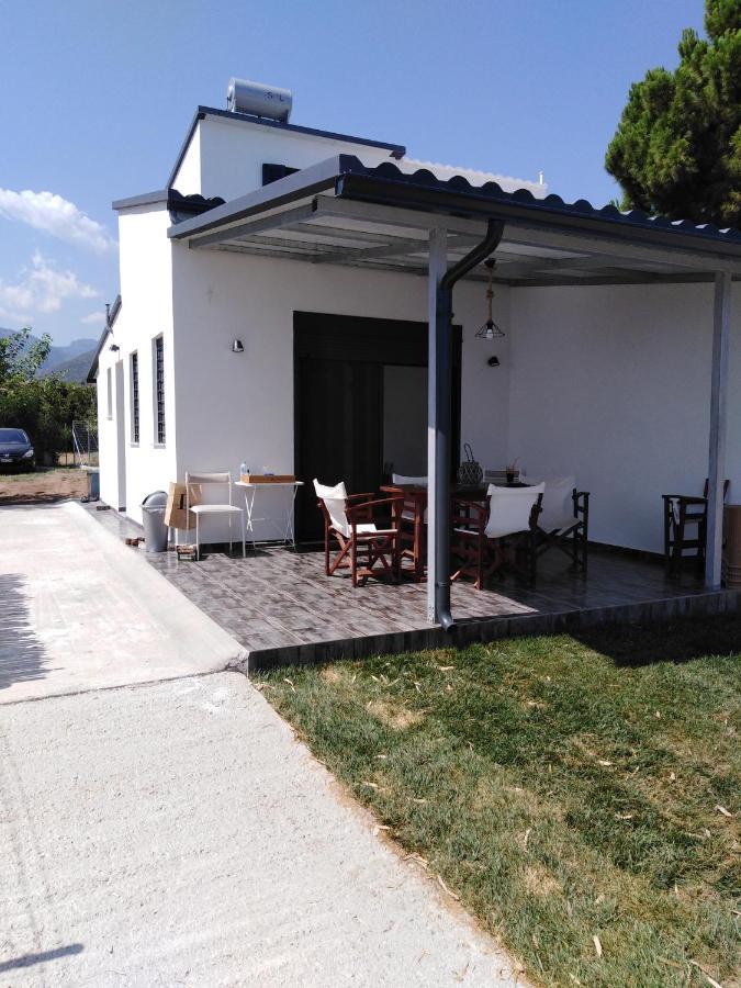 Σπίτι Με Σοφίτα Μπροστά Στη Θάλασσα Villa Trápeza Kültér fotó
