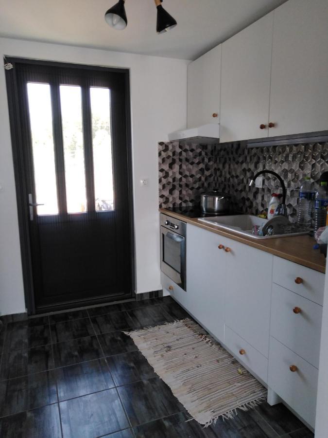 Σπίτι Με Σοφίτα Μπροστά Στη Θάλασσα Villa Trápeza Kültér fotó