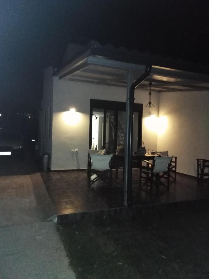 Σπίτι Με Σοφίτα Μπροστά Στη Θάλασσα Villa Trápeza Kültér fotó