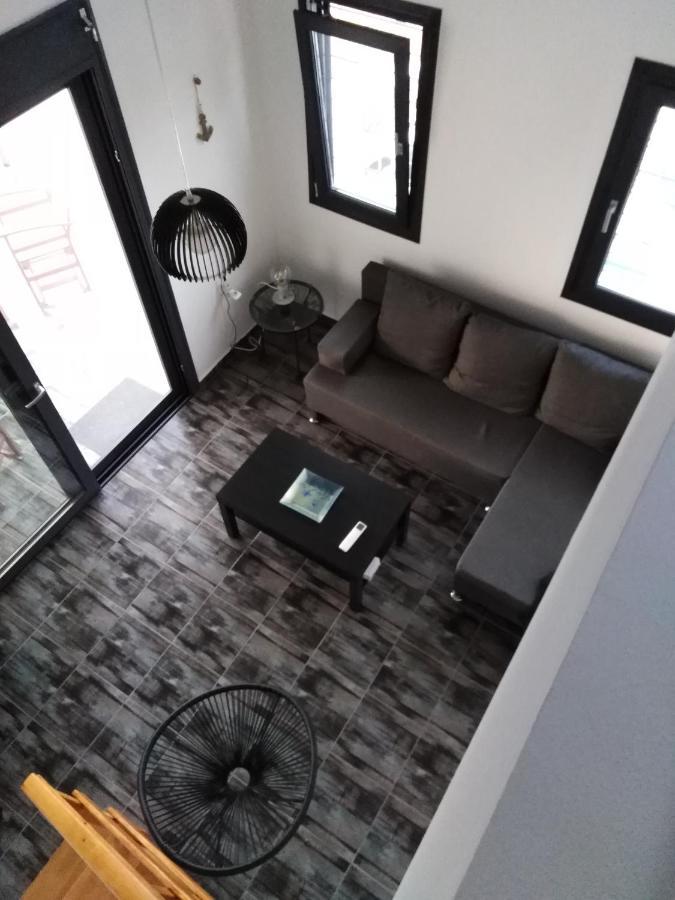 Σπίτι Με Σοφίτα Μπροστά Στη Θάλασσα Villa Trápeza Kültér fotó